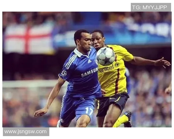 2006年十大足球球星回顾：巅峰对决与传奇时刻再现